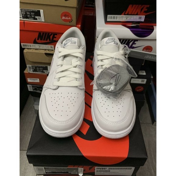 Nike Air Jordan 1 Low OG Neutral Grey White Shoes CZ0790-100 Men's Sizes - Picture 2 of 4